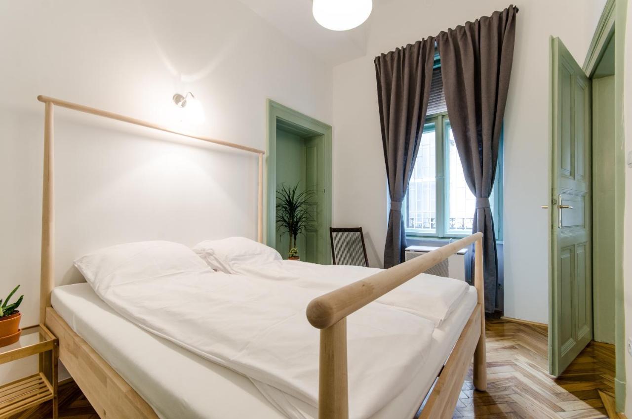 B63 2 Bedroom In Heart Of Apartman